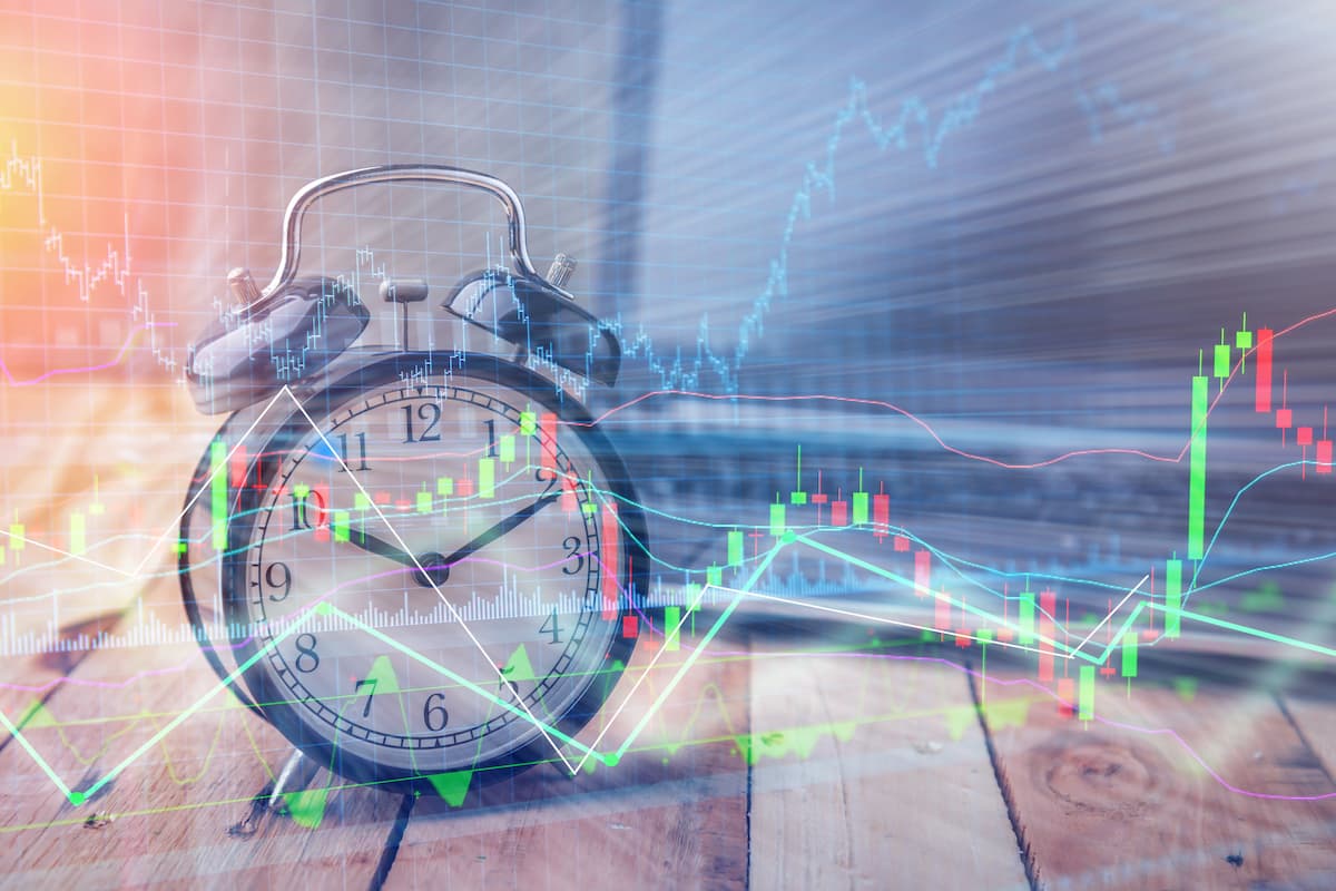 Alarm clock and trading chart to display trading times