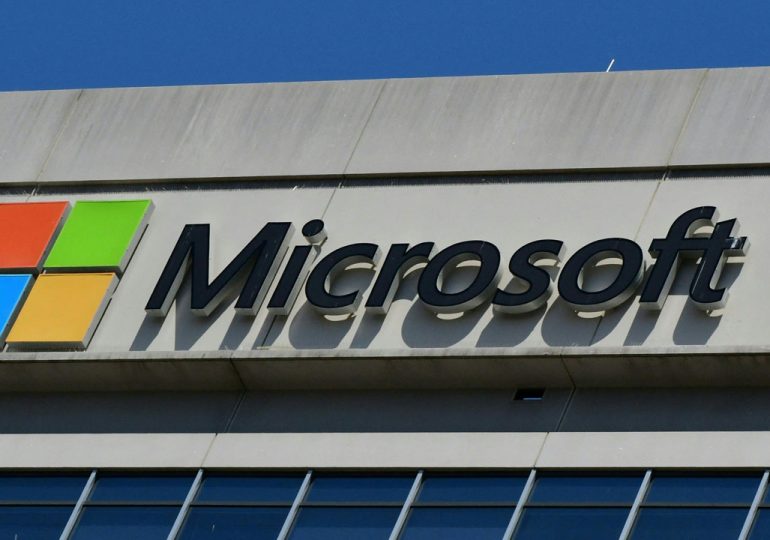 Microsoft scrambles to fix global outage