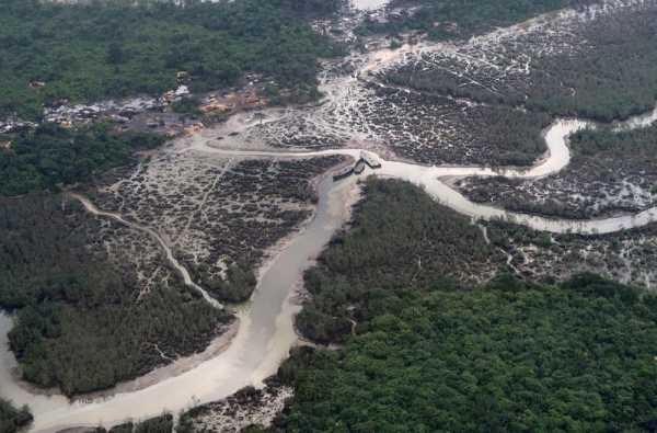 Nigerian communities file damages claim against Shell in London court