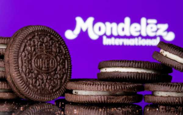 Oreo maker Mondelez beats quarterly sales estimates on resilient snack demand