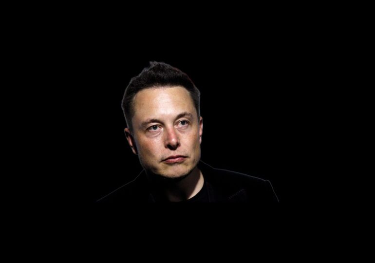 Musk and experts call for halt in 'giant AI experiments'