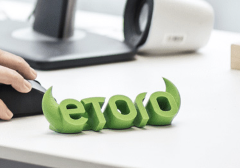 eToro axes leverage because of situation in banking sector