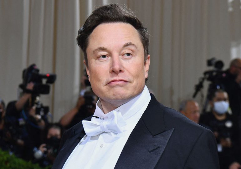 Musk defends paid Twitter as blue tick ultimatum looms