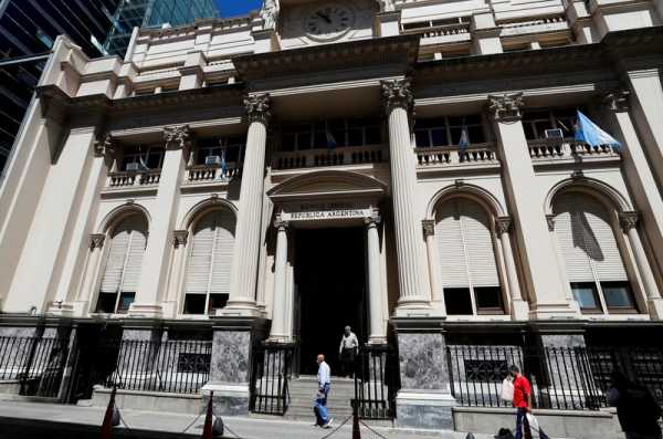 IMF lowers bar on expectations for Argentina’s FX reserves