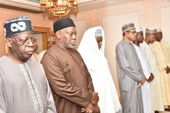 Buhari meets Governors, others in Makkah