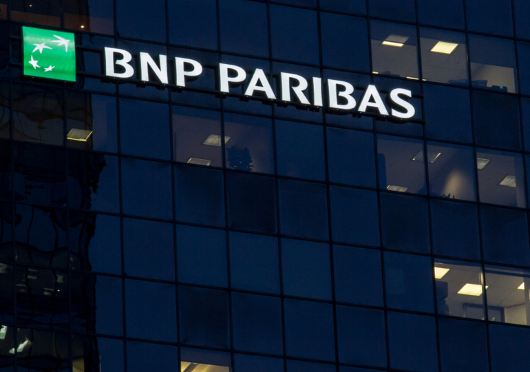 BNPP back in dealer top three for FX forwards with mutuals