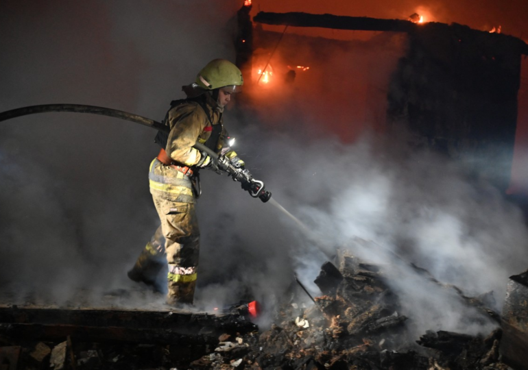 Russian attack on Ukraine's Kharkiv sparks 'river of fire', kills 7