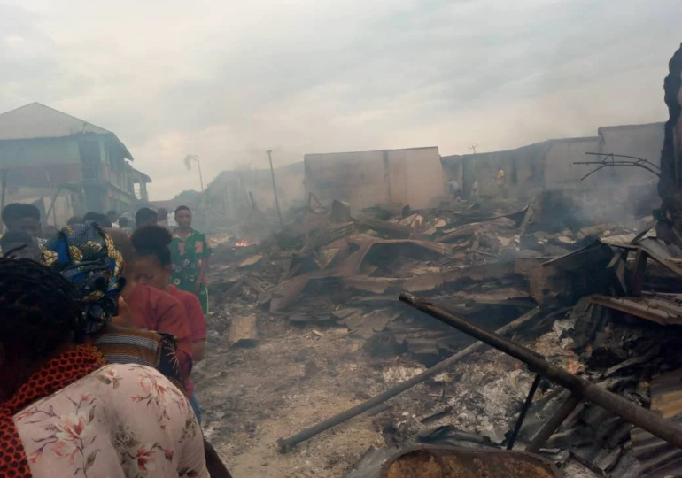 Fire razes 200 shops in C’River