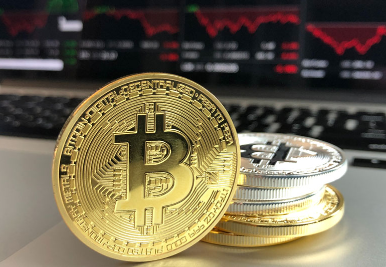 Bitcoin's 6% Drop Prompts Peter Schiff Commentary: 'It's A Fake Asset'