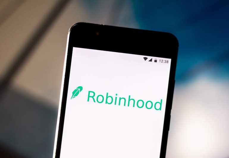 SEC issues Wells Notice to Robinhood over crypto practices