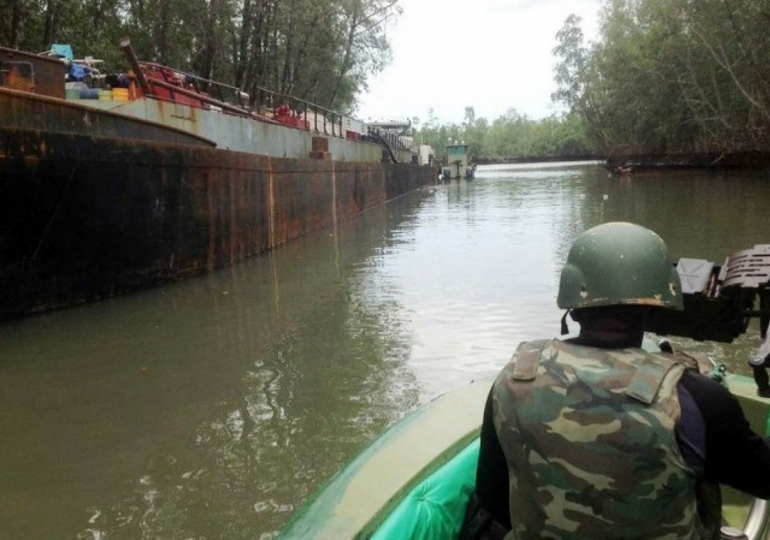 Oil theft: Army destroys 14 boats in Abia, arrests suspects