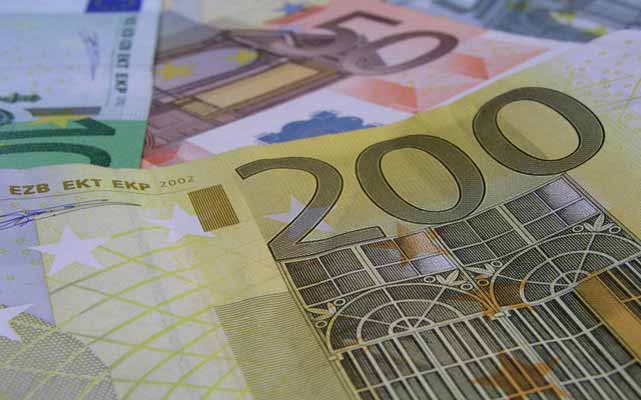 Pound Euro Exchange Rate Outlook: GBP/EUR Slips despite Downbeat Eurozone PMI