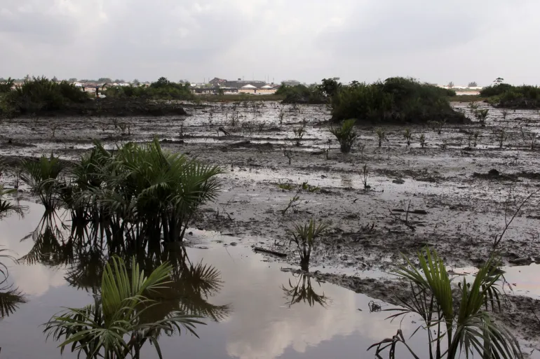 NOSDRA tackles oil spill from pipeline at Obololi community