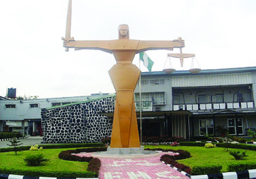 Court sentences man to two years in prison for Internet fraud